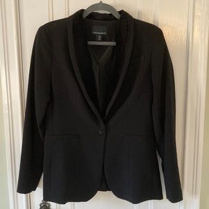 Velvet lapel tuxedo style blazer
